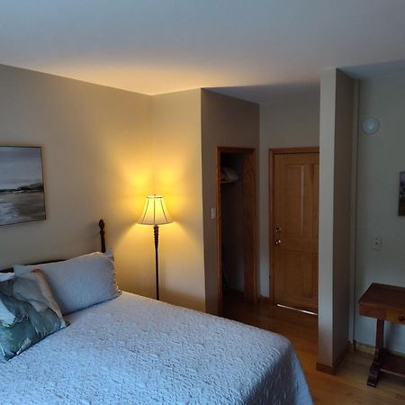 Chanterelle Inn & Cottages Baddeck Inlet Buitenkant foto