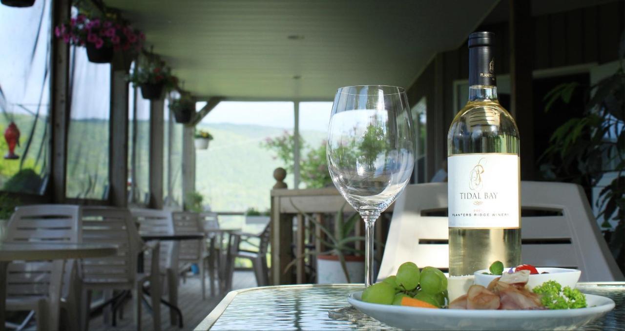 Chanterelle Inn & Cottages Baddeck Inlet Buitenkant foto
