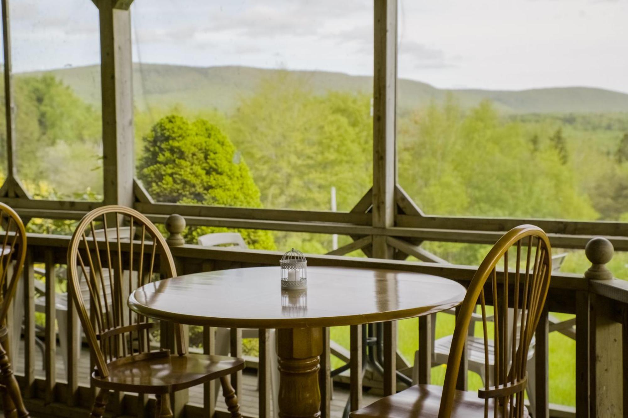 Chanterelle Inn & Cottages Baddeck Inlet Buitenkant foto