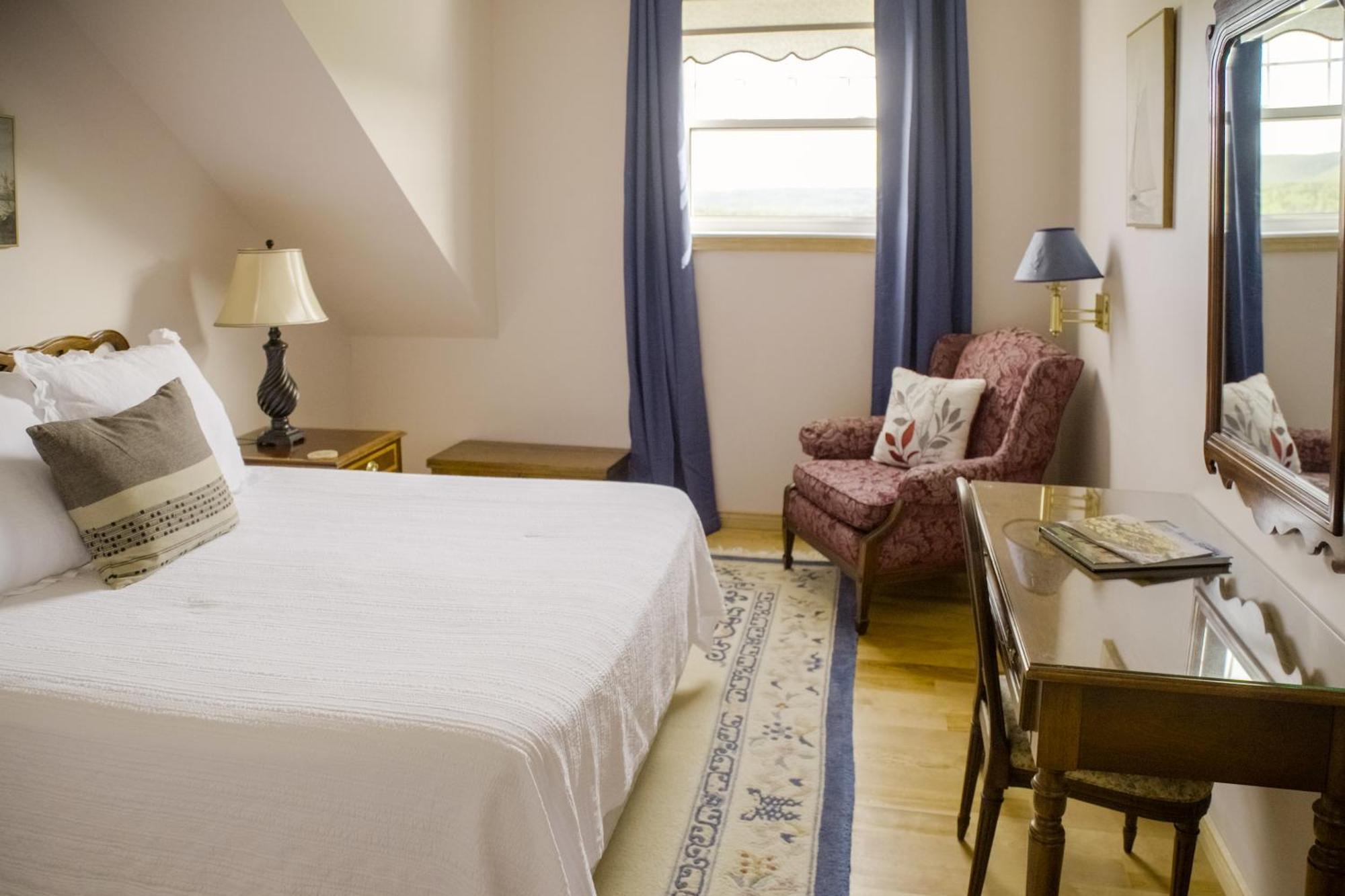 Chanterelle Inn & Cottages Baddeck Inlet Buitenkant foto