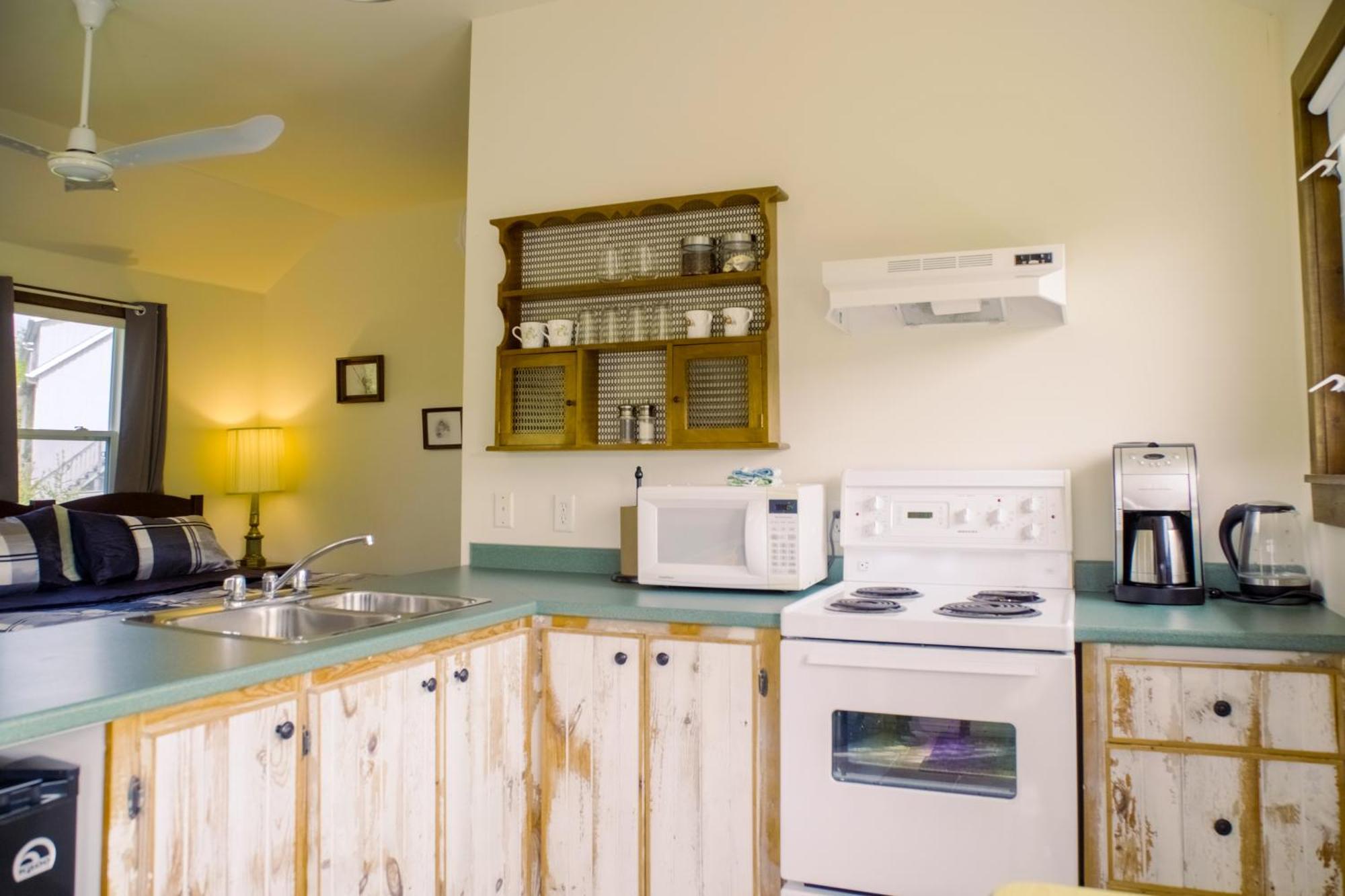Chanterelle Inn & Cottages Baddeck Inlet Buitenkant foto