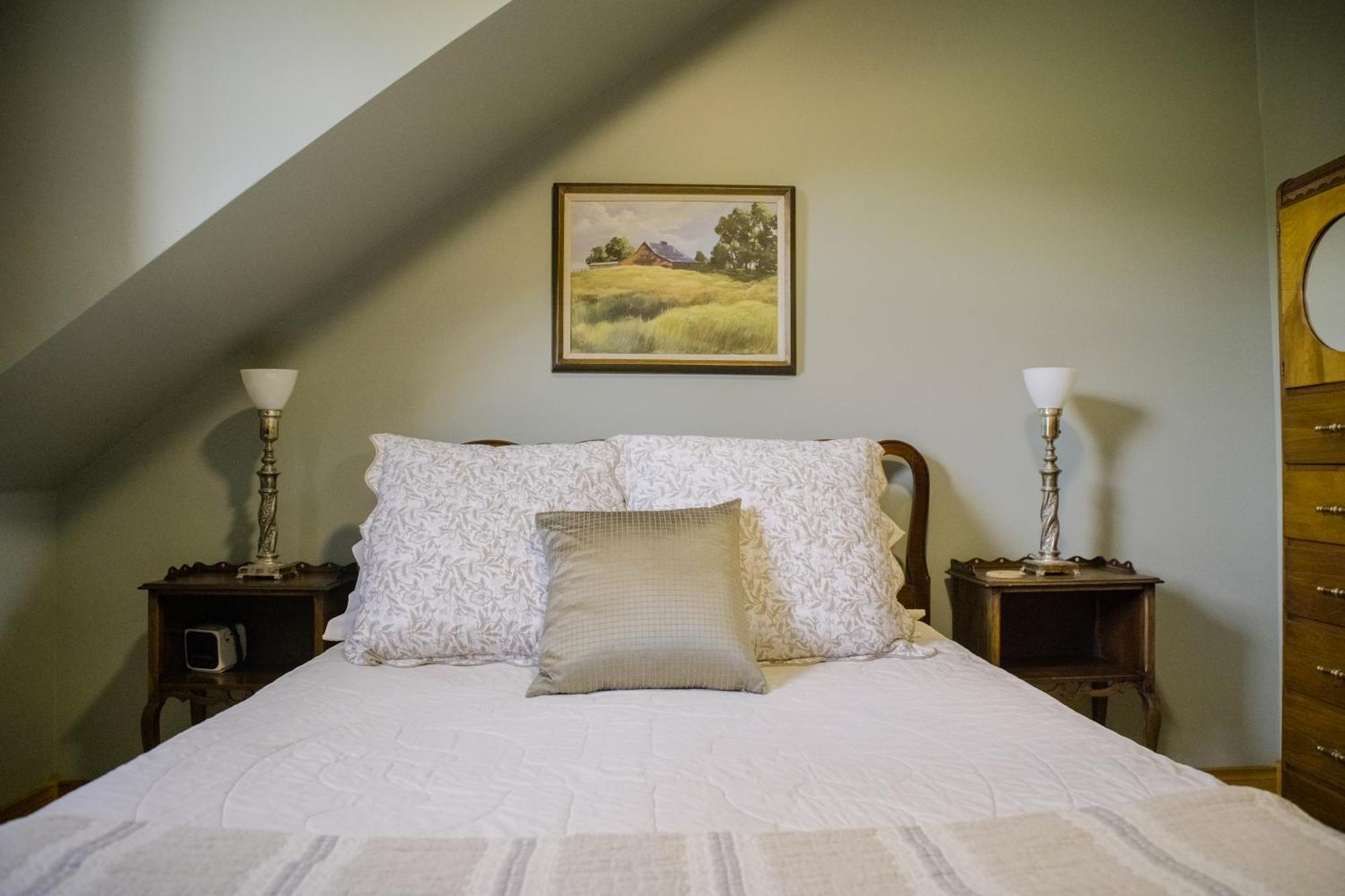 Chanterelle Inn & Cottages Baddeck Inlet Buitenkant foto