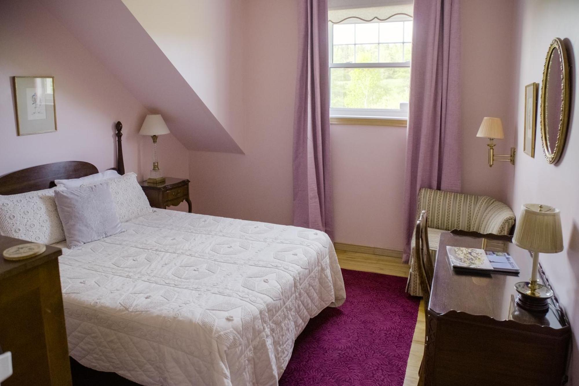Chanterelle Inn & Cottages Baddeck Inlet Buitenkant foto